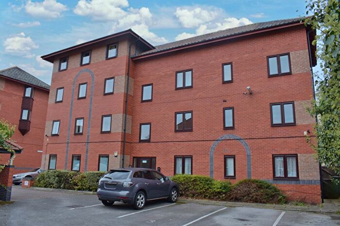 2 Bedroom Flat For Sale In Castle Brewery Court, Newark, NG24
