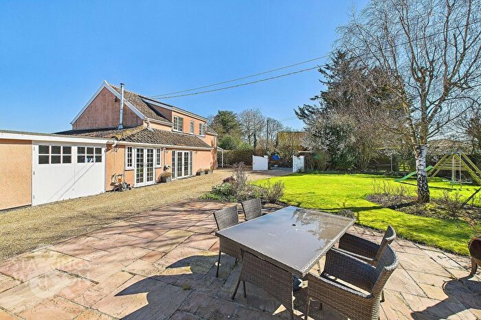 4 Bedroom Detached House For Sale In The Street, Fersfield, Diss, IP22