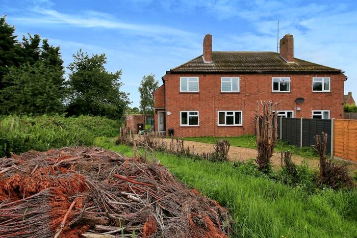 3 Bedroom Semi-Detached House For Sale In North Drove, Pode Hole, Spalding, PE11