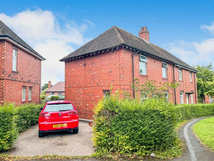 3 Bedroom Semi-Detached House To Rent In Beatty Road, Leek, Staffordshire, ST13