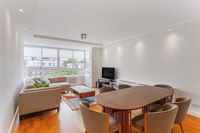 2 Bedroom Flat To Rent In Cheyne Walk, Chelsea, SW3
