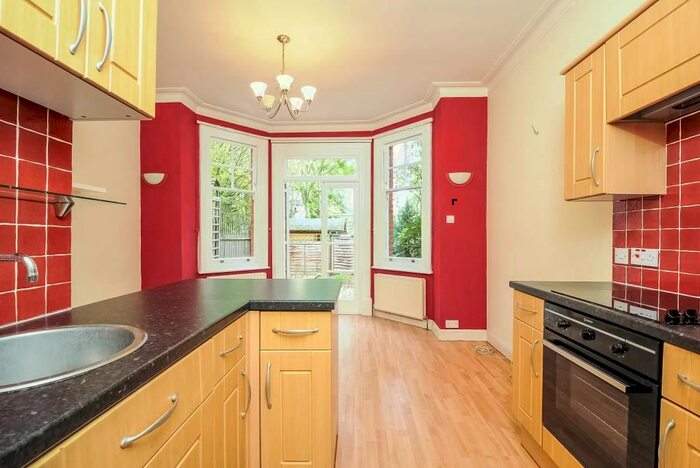 1 Bedroom Flat To Rent In Strafford Road, Twickenham, TW1
