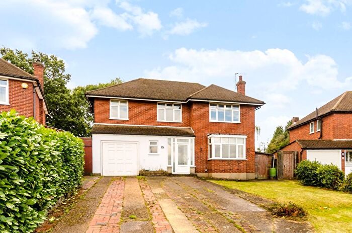 4 Bedroom Detached House To Rent In Woodlea Drive, Bromley, BR2