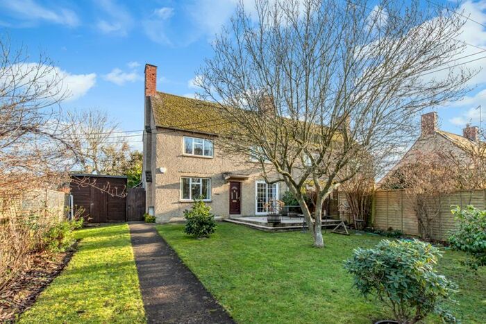 3 Bedroom Semi-Detached House To Rent In Hixet Wood, Charlbury, OX7