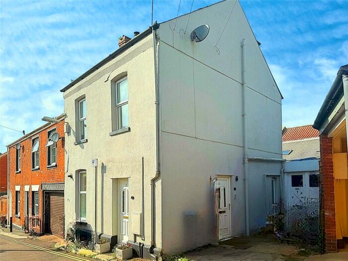 3 Bedroom Maisonette To Rent In Pound Street, Exmouth, Devon, EX8