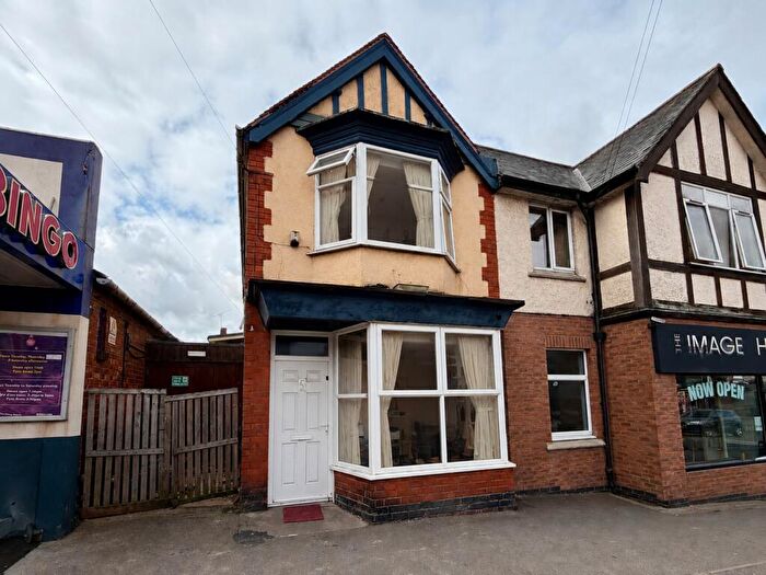 3 Bedroom Semi-Detached House To Rent In Camp Hill Road, Nuneaton, CV10
