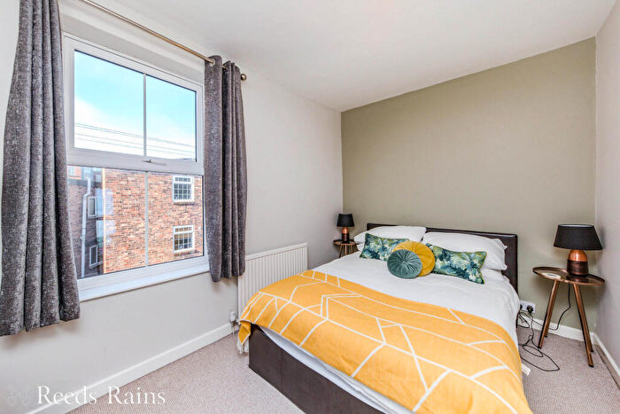 3 Bedroom End Of Terrace House For Sale In Bridge Street, Macclesfield, Cheshire, SK11