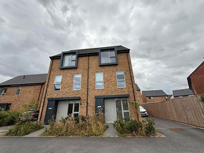 3 Bedroom Terraced House To Rent In Windrow Close, Bolton, BL3