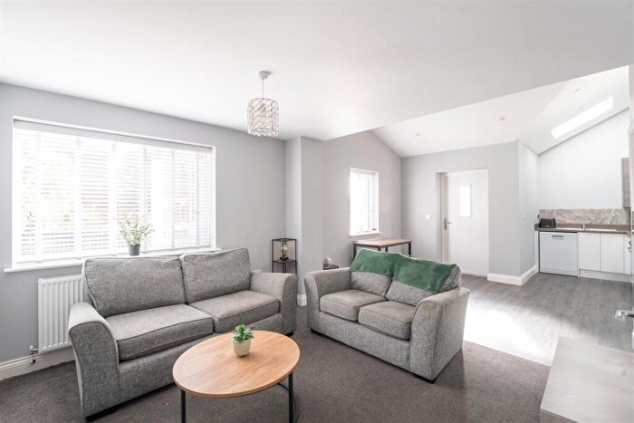 2 Bedroom Flat To Rent In Boldon Lane, South Shields, South Tyneside, NE34