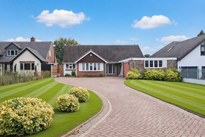 4 Bedroom Bungalow For Sale In Newfield Road, Hagley, Stourbridge, DY9