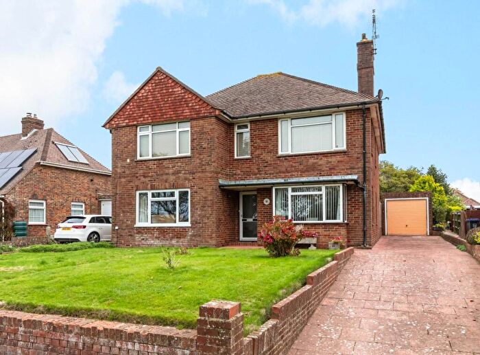 2 Bedroom Flat For Sale In Goring Street, Goring-By-Sea, BN12