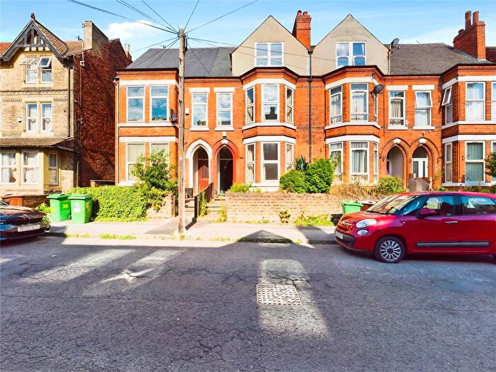 5 Bedroom Terraced House For Sale In Burford Road, Nottingham, Nottinghamshire, NG7