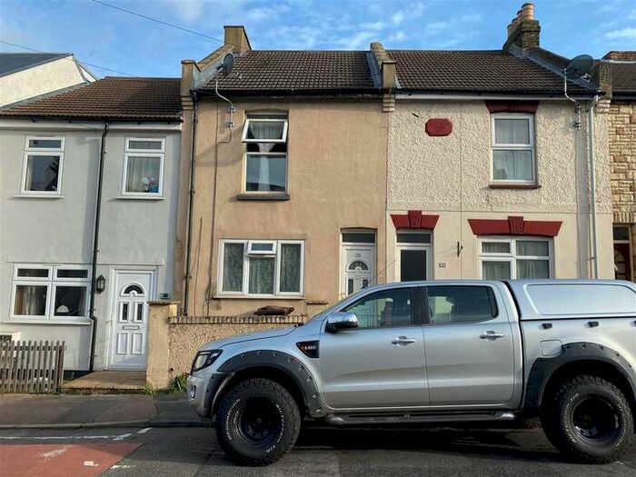 3 Bedroom Terraced House To Rent In Gillingham, Gravesend, Kent, ME7