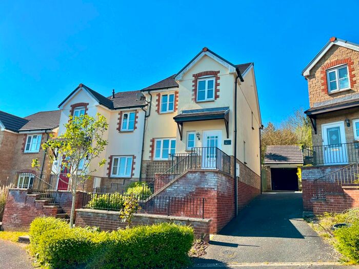 3 Bedroom Semi-Detached House To Rent In Talmena Avenue, Wadebridge, PL27