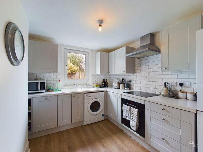 1 Bedroom Flat To Rent In Hastings Road, Brighton, BN2