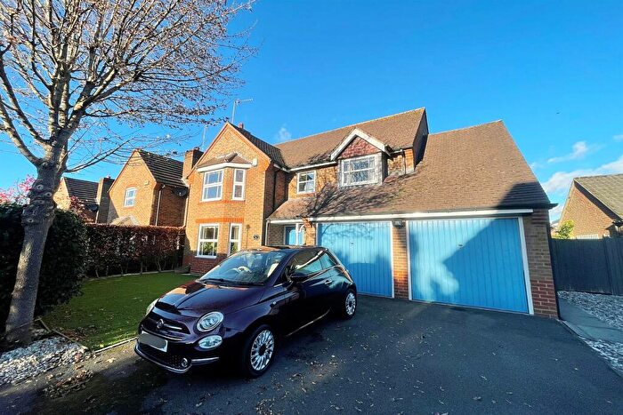 4 Bedroom Detached House To Rent In Ferndown, BH22