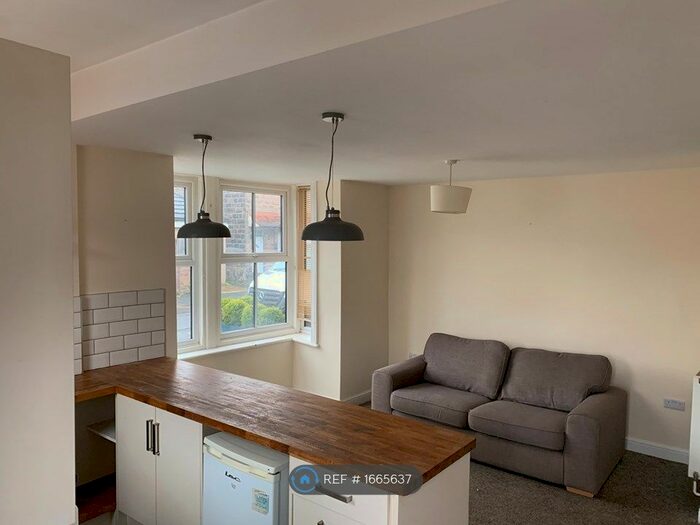 2 Bedroom Flat To Rent In Knaresborough Road, Harrogate, HG2