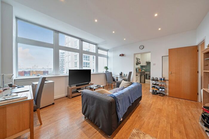 Property For Sale In Newington Causeway, Southwark, London, SE1