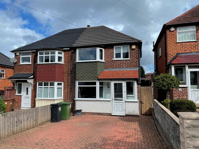 3 Bedroom Semi-Detached House To Rent In Newborough Road, Shirley, Solihull, B90