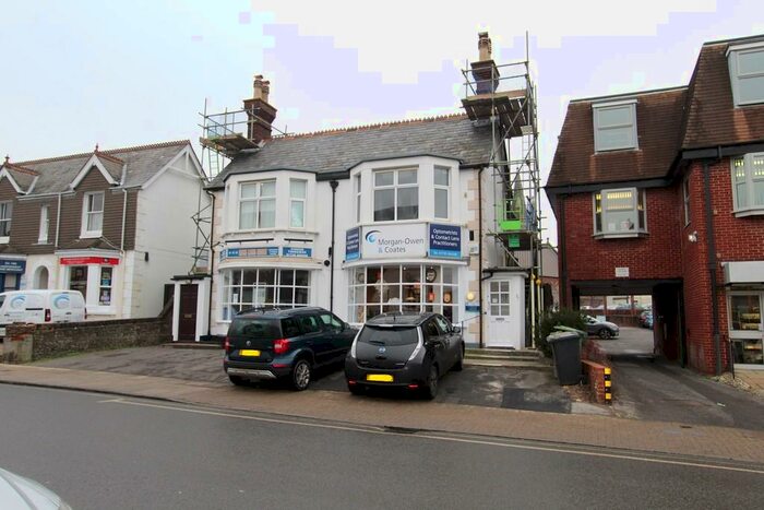 2 Bedroom Apartment To Rent In Lavant Street, Petersfield, GU32