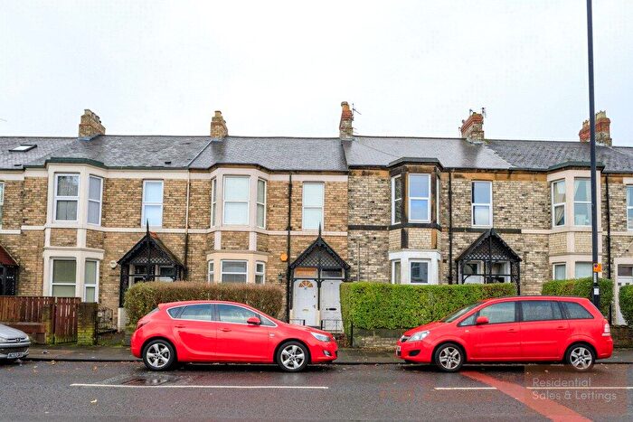 2 Bedroom Apartment To Rent In Salters Road, Gosforth, Newcastle Upon Tyne, NE3