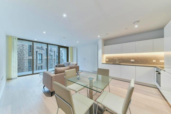 2 Bedroom Flat To Rent In Commodore House, Royal Wharf, London, E16