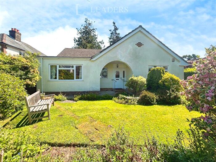 3 Bedroom Bungalow For Sale In Kings Road, Emsworth, Hampshire, PO10
