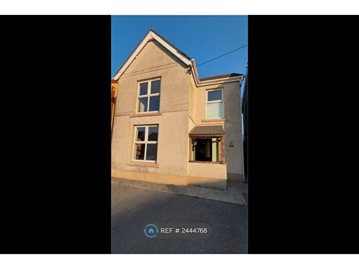 4 Bedroom Detached House To Rent In Penybanc Road, Ammanford, SA18