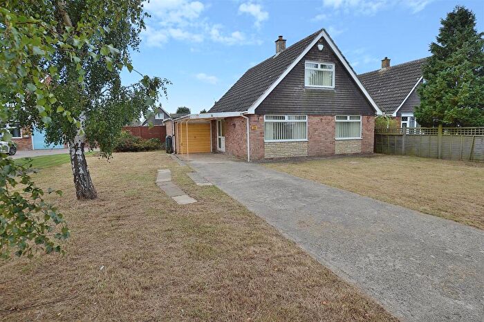 3 Bedroom Detached Bungalow For Sale In Castlegate, Gipsey Bridge, PE22