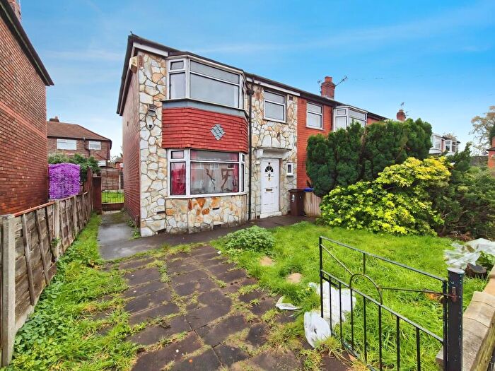 3 Bedroom End Of Terrace House To Rent In Wellesley Avenue, Manchester, Greater Manchester, M18