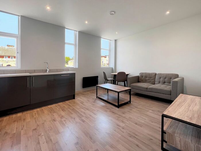 1 Bedroom Flat To Rent In Stanningley Road, Cubic Apartments, LS13