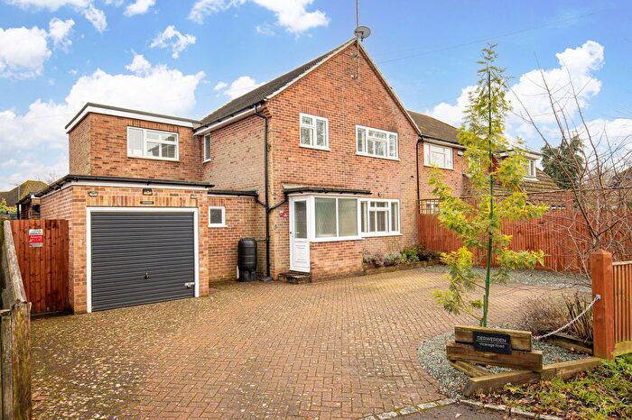 4 Bedroom Semi-Detached House For Sale In Vicarage Road, Crawley Down, RH10