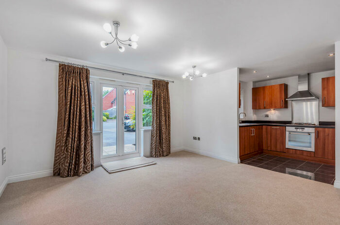 2 Bedroom Apartment To Rent In Waterloo Road, Crowthorne, Berkshire, RG45