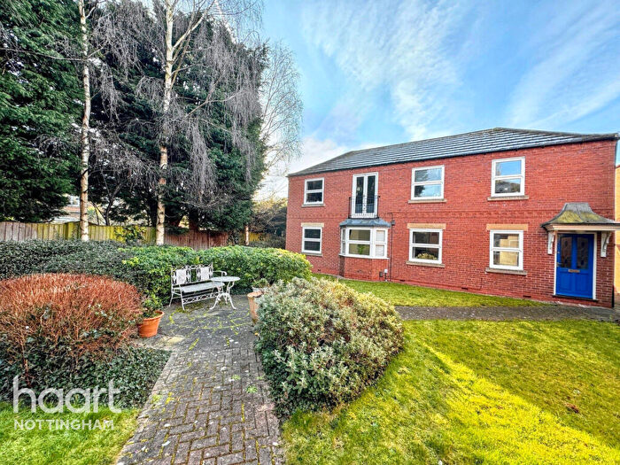 2 Bedroom Apartment For Sale In Oakfields Road, Nottingham, NG2
