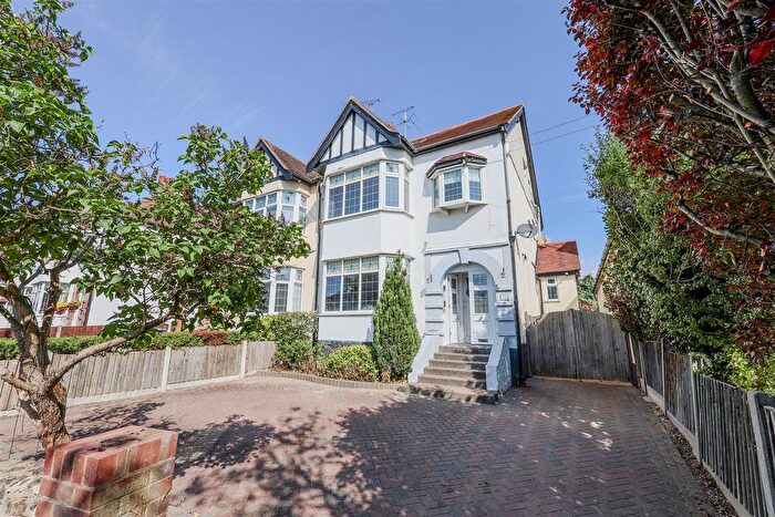 5 Bedroom Semi-Detached House For Sale In Clatterfield Gardens, Westcliff-On-Sea, SS0