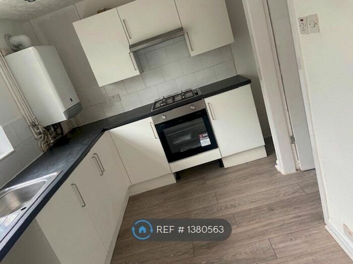 2 Bedroom Semi-Detached House To Rent In Bromfield Avenue, Manchester, M9