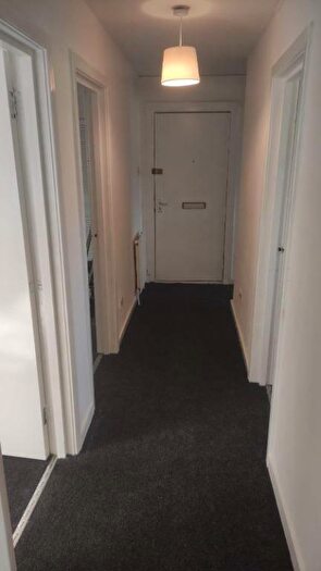 2 Bedroom Flat To Rent In Balcurvie Road, Glasgow, G34