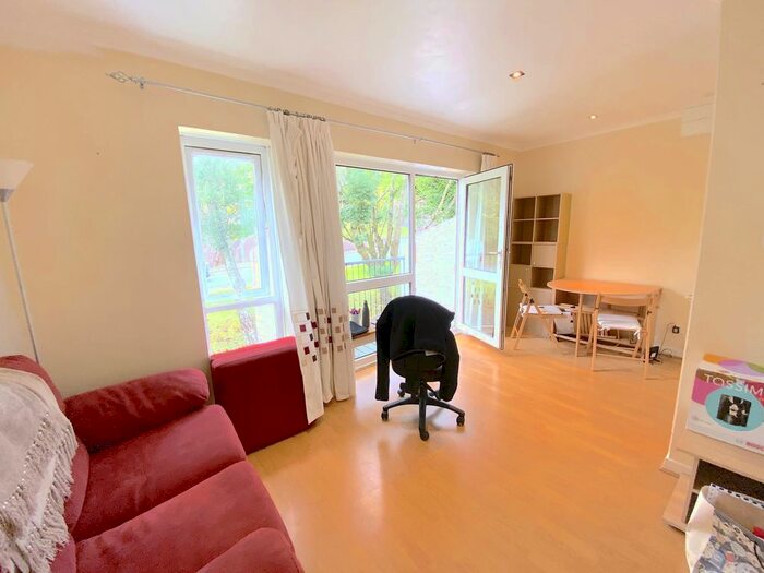 2 Bedroom Flat To Rent In Goldcrest Drive, Cardiff, CF23