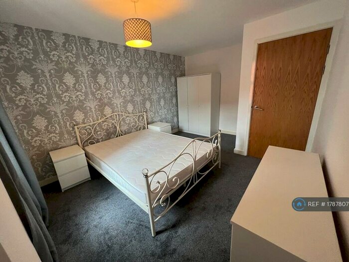 1 Bedroom Flat To Rent In Barton Place, Manchester, M4