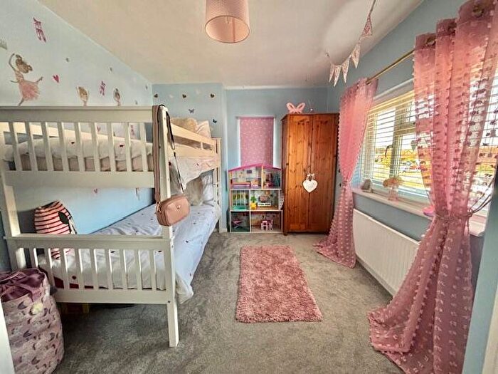 3 Bedroom End Of Terrace House For Sale In Mountwood Road, Selsey, PO20