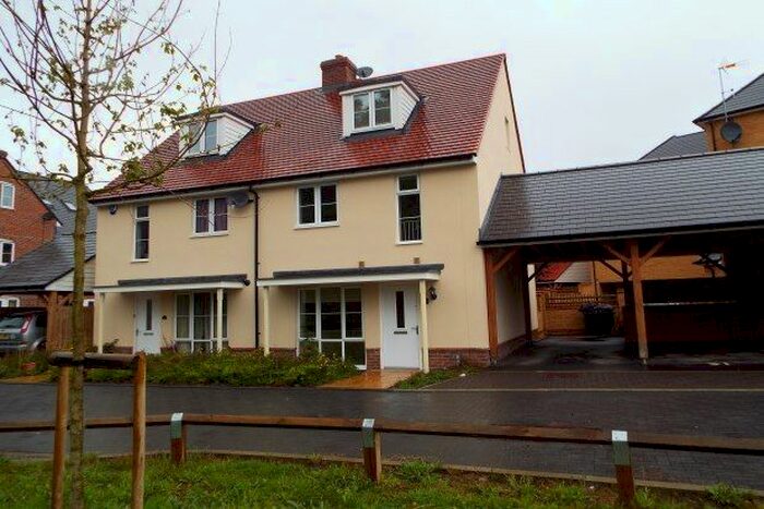 3 Bedroom Property To Rent In Ronald Eastwood Row, Ashford, TN23