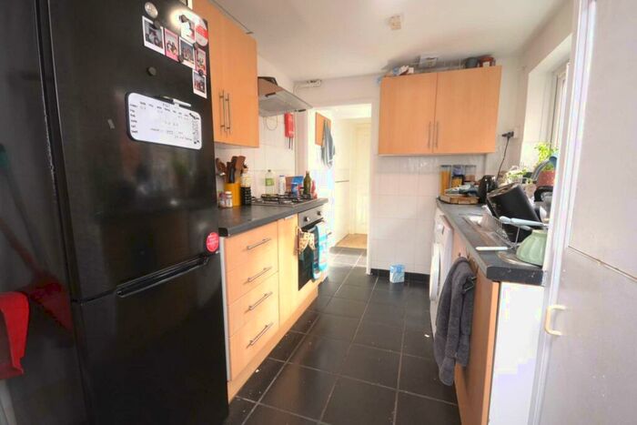 6 Bedroom Terraced House To Rent In Donnington Gardens, Reading, RG1