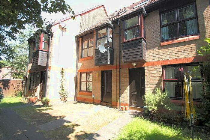 1 Bedroom Maisonette To Rent In Hurlford, Woking, GU21