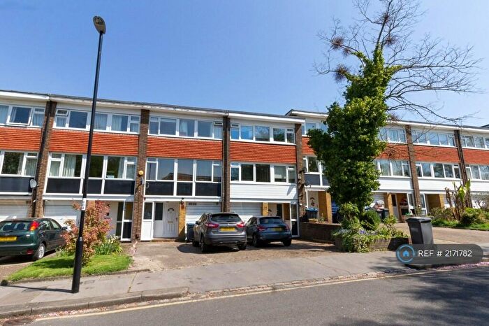 4 Bedroom Terraced House To Rent In Croydon, Croydon, CR0