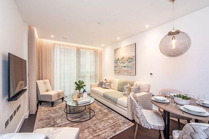 2 Bedroom Flat To Rent In Charles Clowes Walk, London, SW11