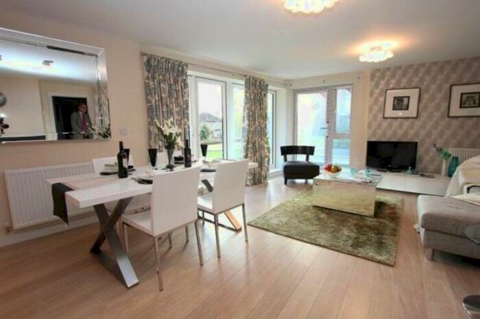 2 Bedroom Apartment To Rent In Midland Road, Hemel Hempstead, HP2