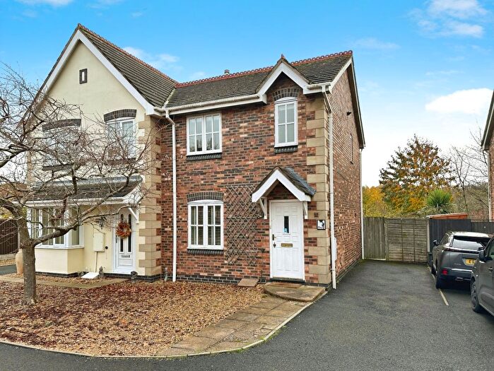 3 Bedroom Semi Detached House For Sale In Buttonwood Glade, Ketley, Telford, Shropshire, TF1