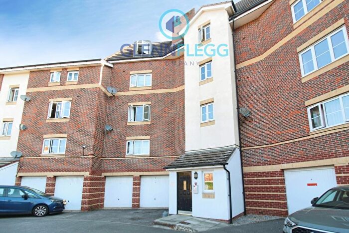 1 Bedroom Flat To Rent In Bosworth Court, SL1