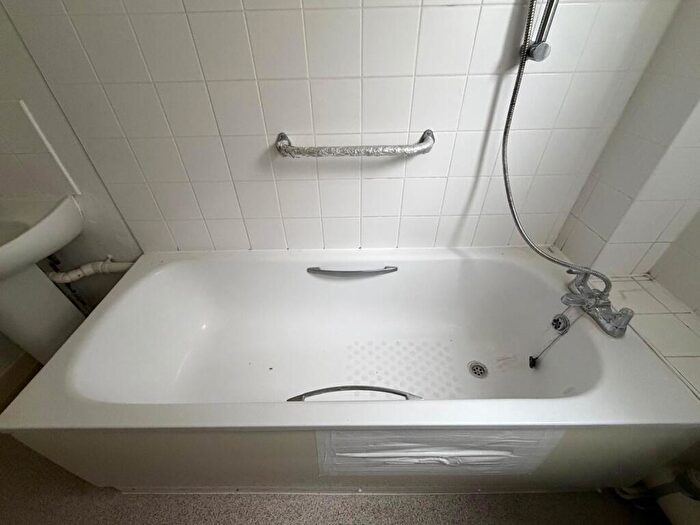 1 Bedroom Flat For Sale In Flat, Manor Park Road, Harlesden, London, NW10