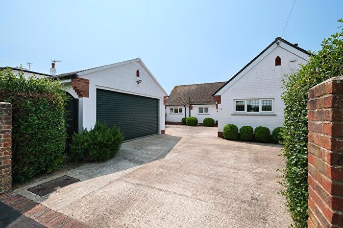3 Bedroom Detached House For Sale In Goodwood Avenue, Felpham, Bognor Regis, West Sussex, PO22